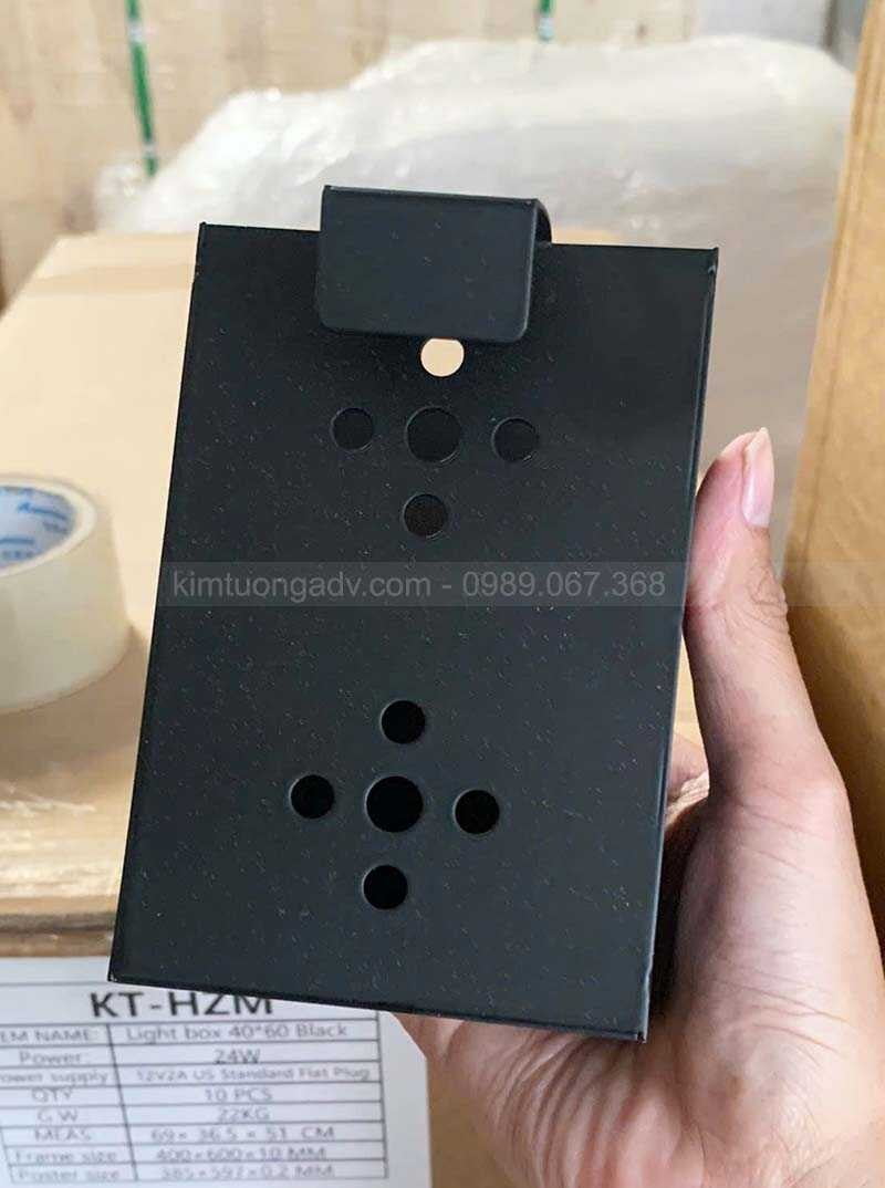 Hộp treo pin dự phòng bằng thép sơn đen 0