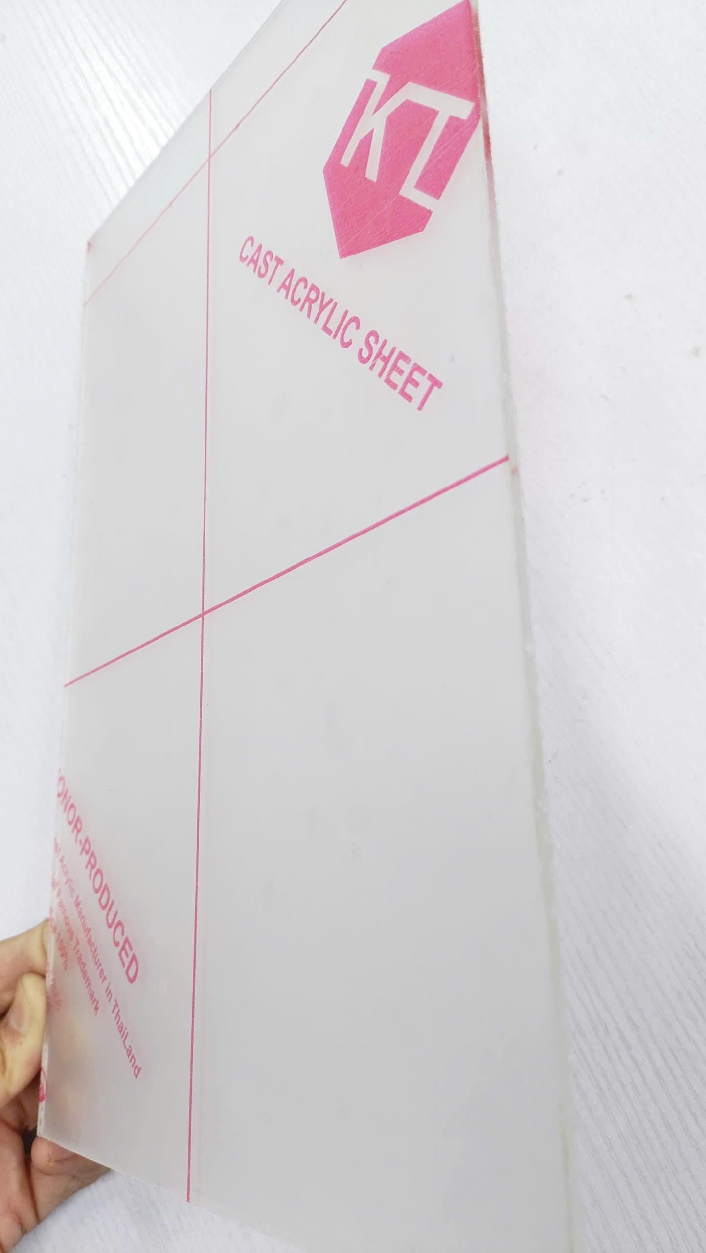 mica-chu-do-kimtuongadv-2