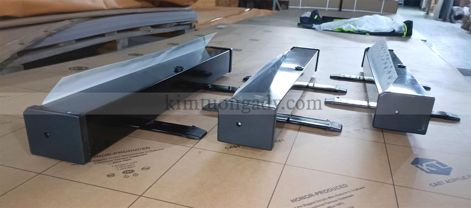 Standee cuộn khung sắt màu đen cao cấp Kim Tương 5